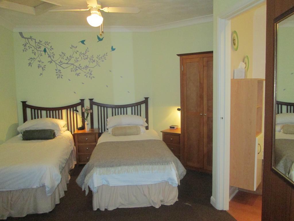 איסט קאוס Crossways House Bed And Breakfast חדר תמונה