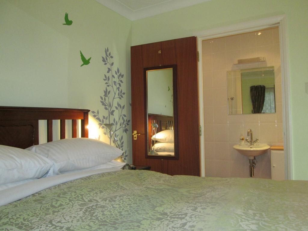 איסט קאוס Crossways House Bed And Breakfast חדר תמונה
